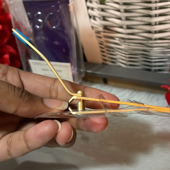 GSQ Hair Scrunchie & Nail Clipper Set (2pc) - Picture 16 of 16